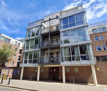Queen Anne House, Admiralty Road - Photo 2