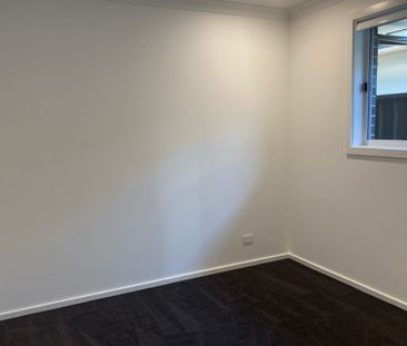 🏡 Modern 4-Bedroom Family Home – 14 Reserve Street, Rutherford - Photo 5