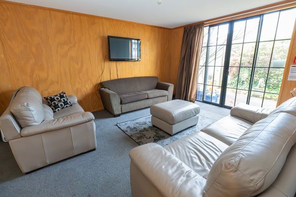 Boarding House Room Close to University - Photo 1