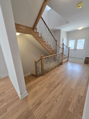 For Lease - 8 La Reine Avenue, Richmond Hill, Ontario - Photo 4