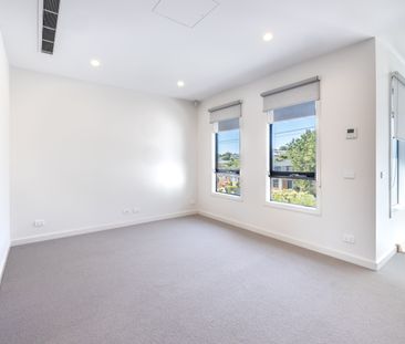 1/150 Power Avenue, Chadstone VIC 3148 - Townhouse For Rent | Domain - Photo 6