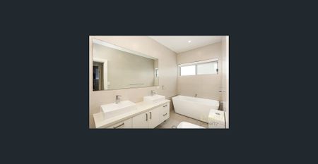 PERFECT LOCATION - Photo 4