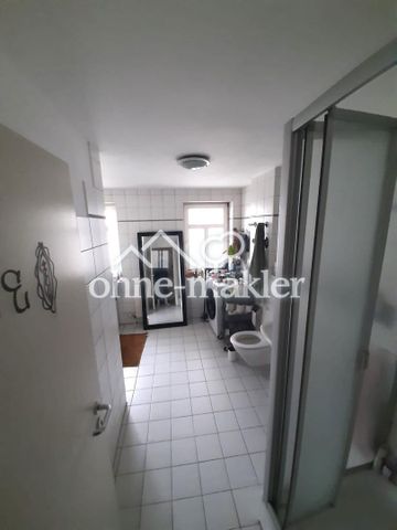 WG-Zimmer: 100m zur Innenstadt, Zimmer mit Garten und Balkon - Photo 2