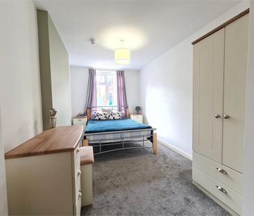 Room 2, 68 Garden Walk, Cambridge - Photo 1