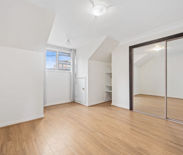 Four Double Bedroom Terrace in the Heart of Bondi Junction - Photo 3