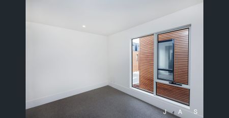 Brand New Townhome in Prestigious Port Lane - Photo 5