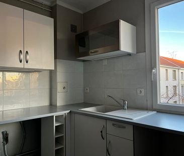 Location Appartement 3 pièces 56m² - Photo 3