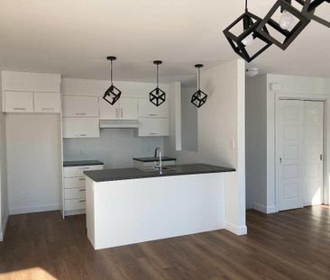 4 1/2 à louer avec espace bureau - Photo 3