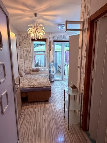 Pronájem bytu 1+kk 28 m² - Fotografie 4