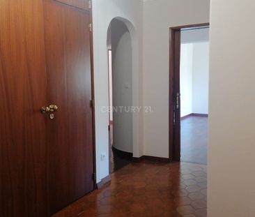 Apartamento T3 para Arrendamento com Arrecadação - Photo 1