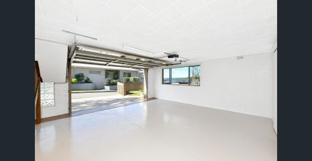 Exceptional Family Home With Water And National Park Views - Photo 5