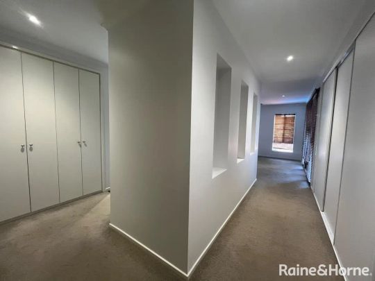 11 Moonlight Place, Tarneit VIC 3029 - Photo 1