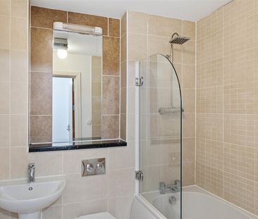 The Crescent, Plymouth - Photo 4