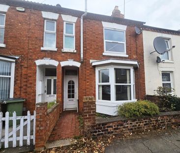 3 bedroom terraced house to rent - Photo 4