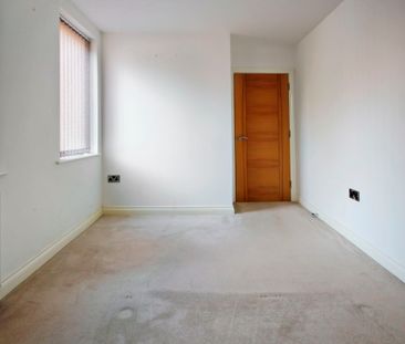 Thornbury, Bristol, Gloucestershire, BS35 2BS - Photo 2