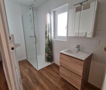 T4 entièrement rénové, au 1er étage avec vue sur Loire - Photo 2
