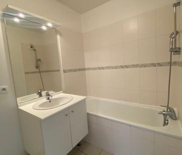 Location Appartement 2 pièces 33m² LE HAILLAN 33185 - Photo 4