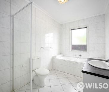 Single level modern home designed for easy living - Photo 6