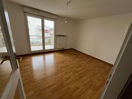 Location Appartement 3 pièces 64m² - Photo 2