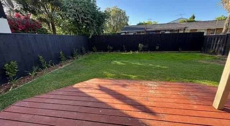 Stand Alone 2BR Home in Ellerslie - Photo 4