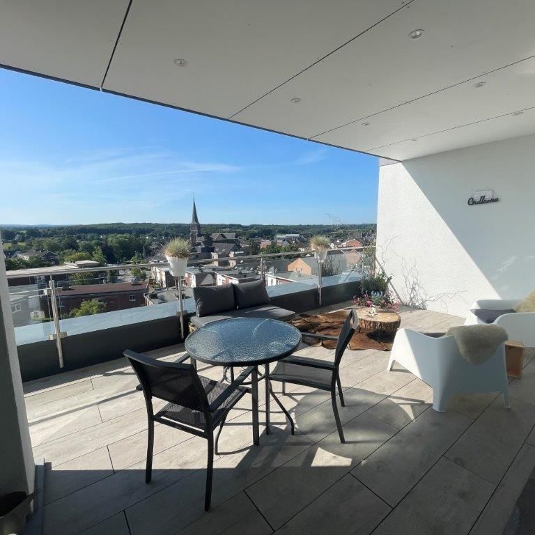 Einzigartiges und luxuriöses Penthouse mit traumhafter Terrasse und atemberaubender Aussicht in verkehrsgünstiger Lage ( B-NL-D) - Foto 1