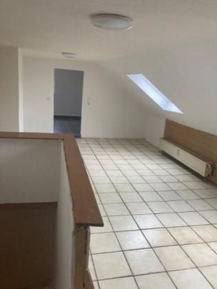 Duisburg Stadtmitte 3 Zimmer Dachgeschoßwohnung zu vermieten (Wohnungen Duisburg) - Photo 5