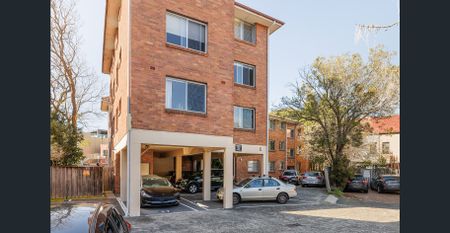 Fresh and bright unit with village address - Photo 3