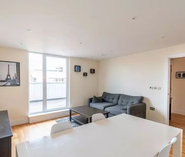2 Bed Flat, Slate House, E14 - Photo 2