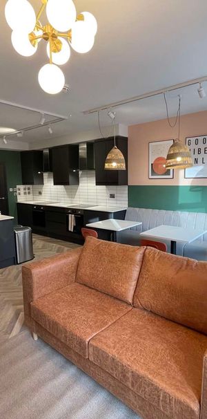 Brand new amazing Co-Living Home in SE London Room B - Photo 1