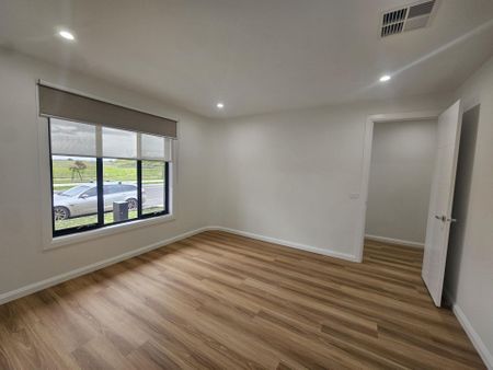 Stunning Family Home - Photo 5