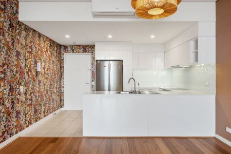 Stylish and Modern Two Bedroom Apartment - Photo 5