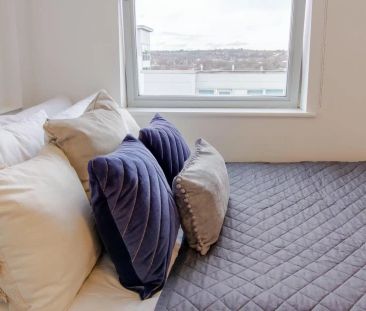 Bronze Room in a Two Bed Flat - Photo 5