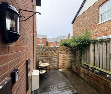 Whitby Avenue, York - Photo 3