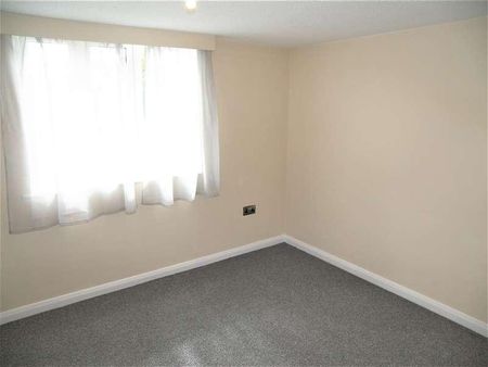 The Links, Hawthorn, Corsham, SN13 - Photo 2