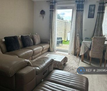 3 bedroom end of terrace house to rent - Photo 1