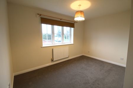 2 Holme Farm Court, Castle Gresley, Swadlincote, Derbyshire DE11 9JA - Photo 2