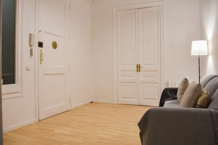 Carrer de Roger de Llúria, Barcelona, Catalonia 08037 - Foto 3