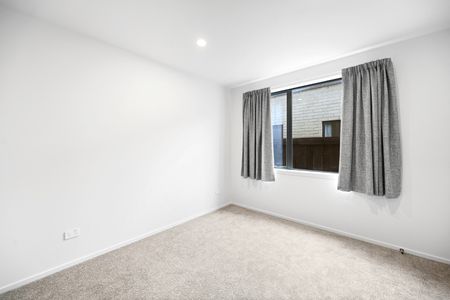 Welcome to your next chapter in refined, contemporary living. - Photo 4