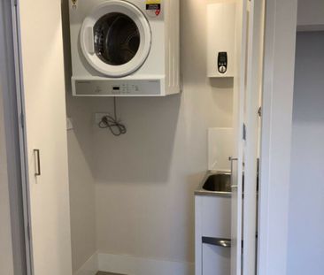 GROUND FLOOR UNIT WITH COURTYARD - Photo 5