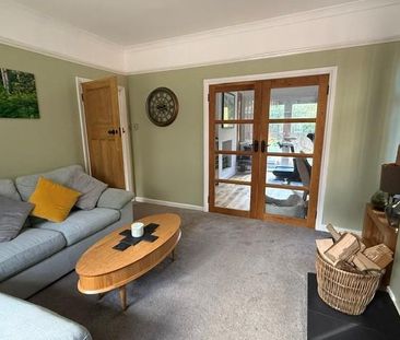 3 bedroom detached house to rent - Photo 2