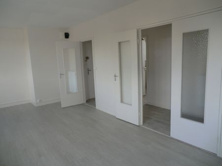 Appartement 73.5 m² - 4 Pièces - Bourges - Photo 4