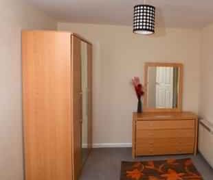 Premier Lower Ground Apartments - Photo 4