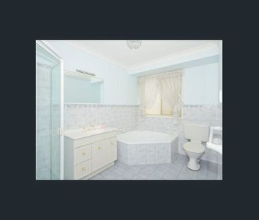 LAKESIDE LIVING!! - Photo 5