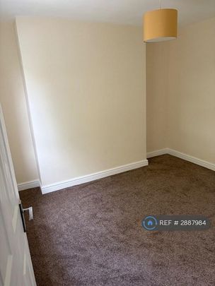 2 bedroom maisonette to rent - Photo 1