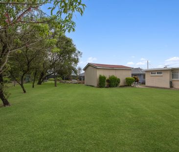 25 Walkers Ln, Booval QLD 4304 - House For Rent | Domain - Photo 3