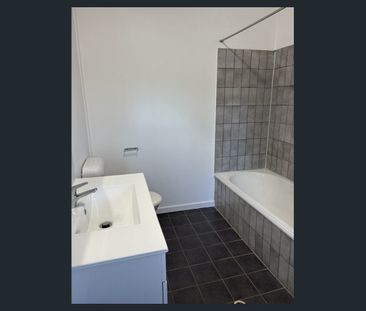 TIDY 3 BEDROOM WITH FULLY FENCED YARD - Photo 2