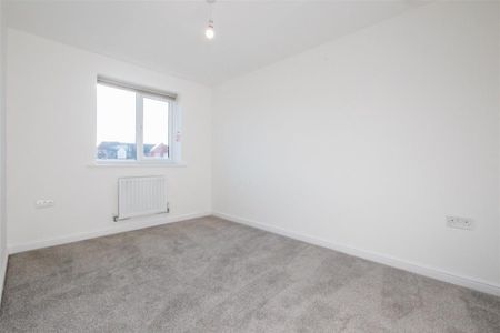 3 bedroom detached house to rent - Photo 3
