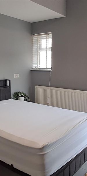 1 bed flat to rent in Bushey Grove Road, Bushey, WD23 - Photo 1