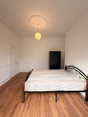 5 bedroom terraced house to rent - Photo 4