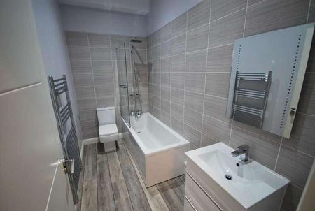 Market Street, Tottington, BL8 - Photo 5